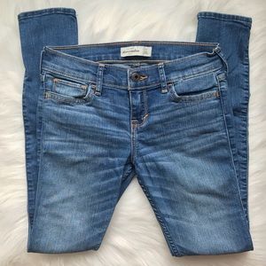 Low Rise Medium Wash Abercrombie Jeans
